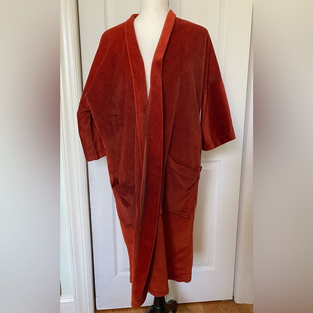1970s Vintage Burgundy Robe by Luxury Robe